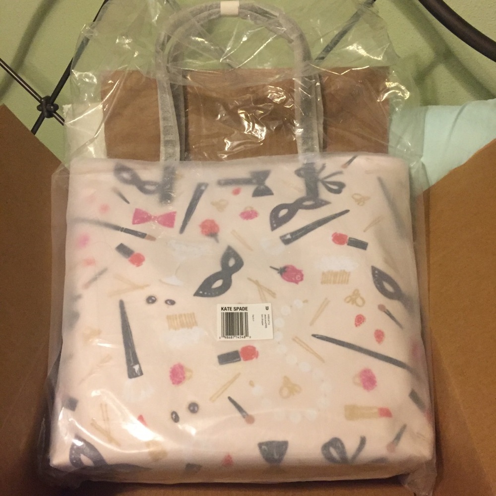 Kate Spade Shopper- NEW IN ORIGINAL Packaging